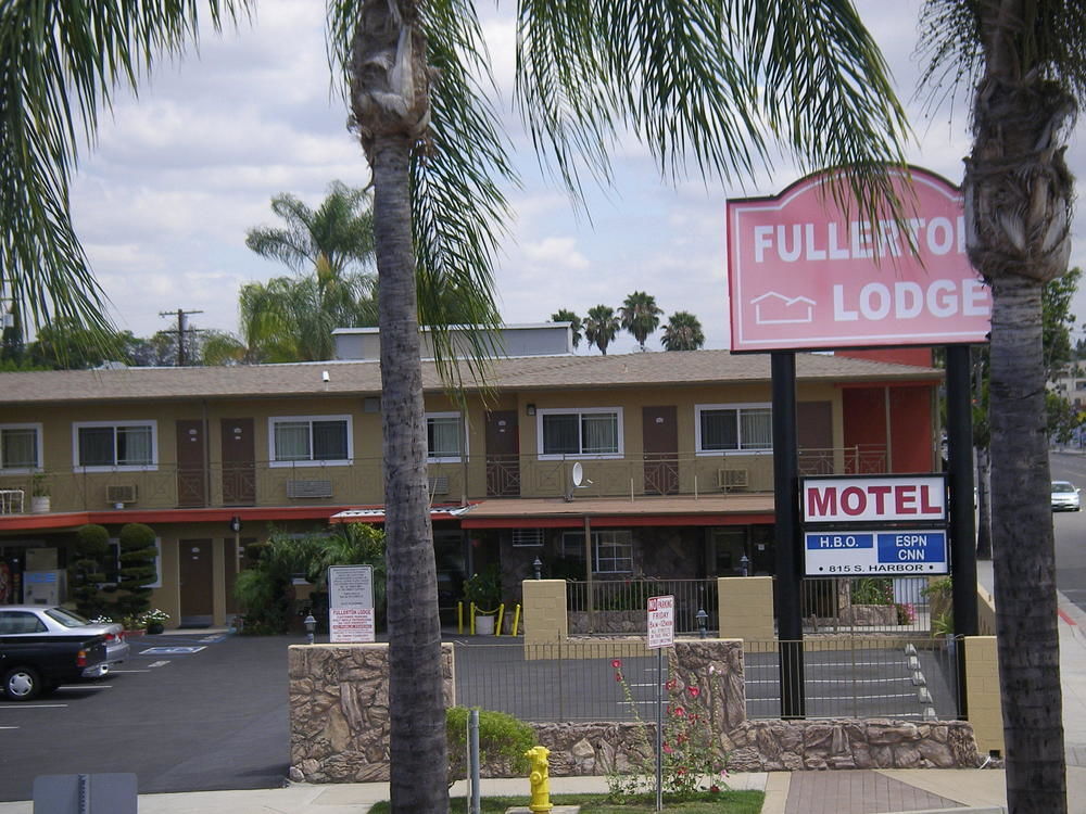 Fullerton Lodge Exterior foto